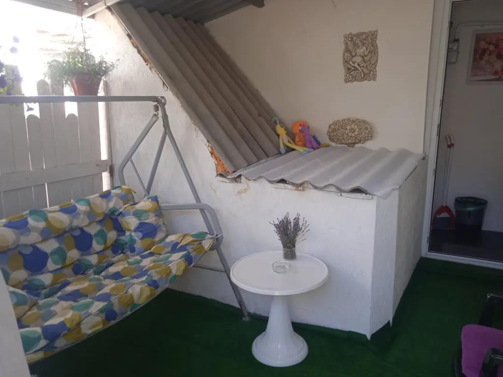 Двухкомнатный дом на берегу моря