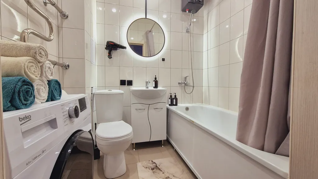 Новая студия Эльдорадо до Макси 5 минут ходьбы