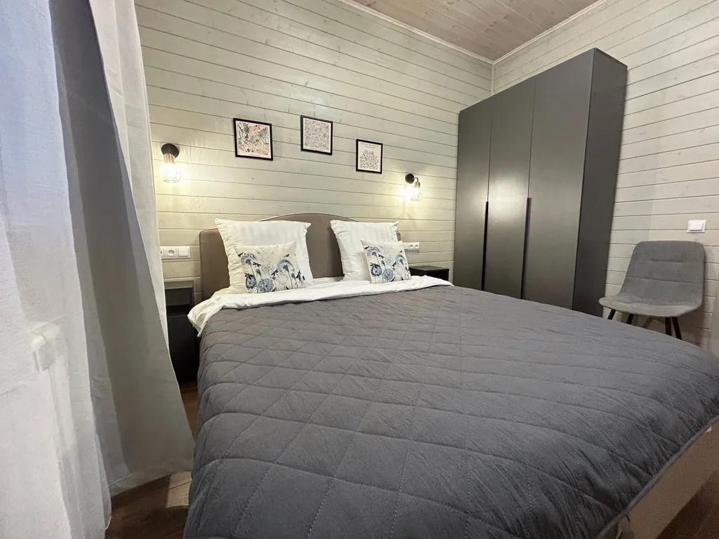 Дом с собственным сосновым лесом недалеко от поселка Сосново