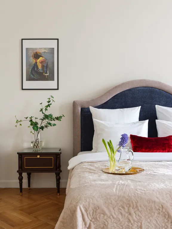 У Невского с видом на Фонтанку