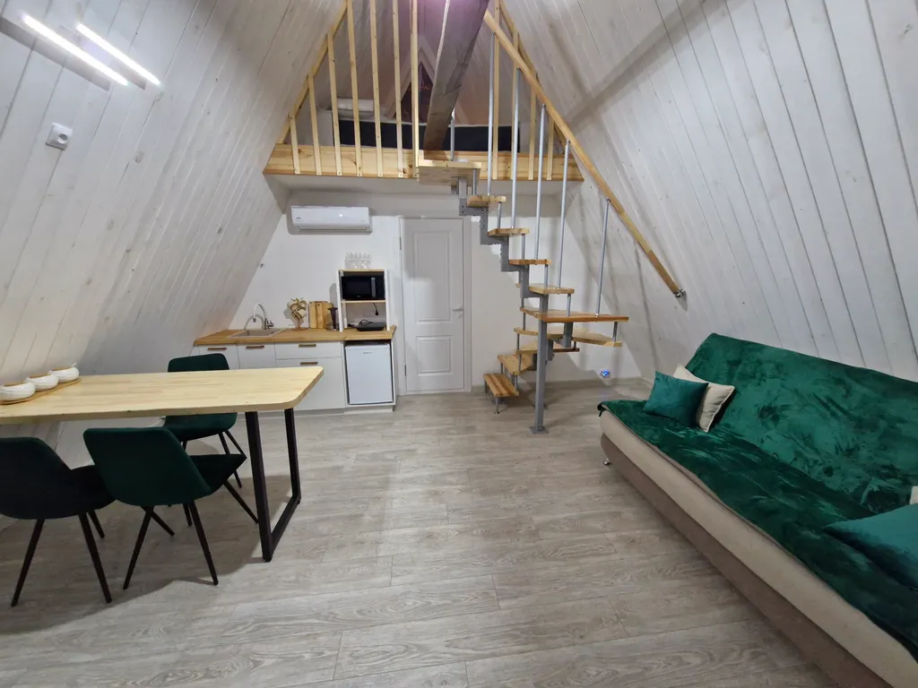 Домик с видом на лес