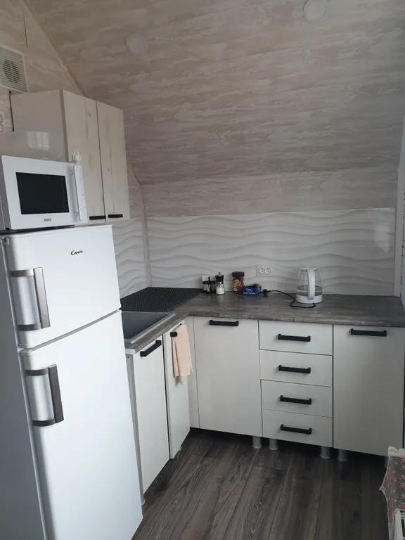 Второй этаж с отдельным входом