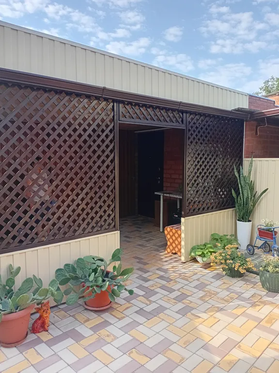 Коттедж Коттедж Жилье гостям станицы кущевской — Кущёвская