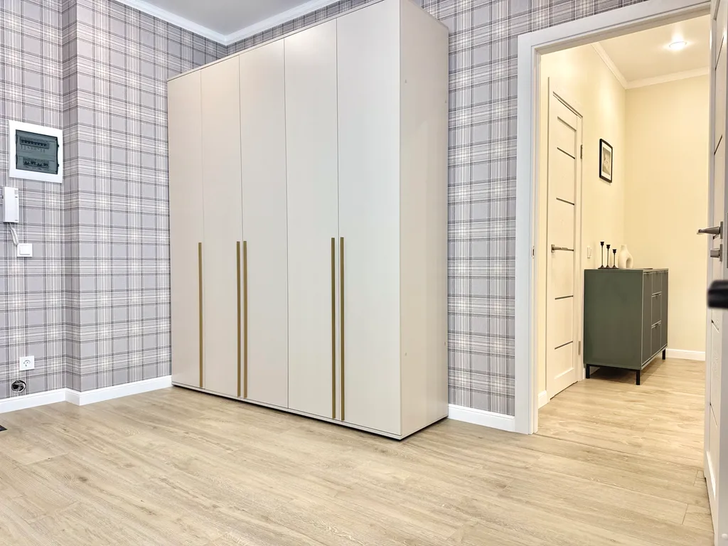 Квартира 70 кв. м. в новом доме на Леонова