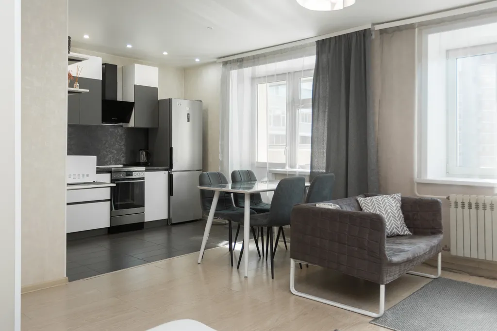 Чистая уютная студия в центре. Заселение до 23-00 ч