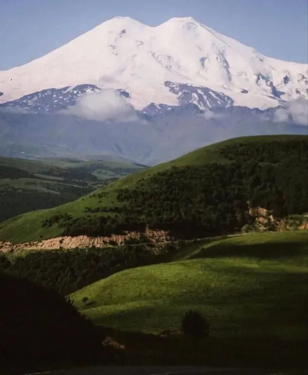 Уютный Barn House у Эльбруса с шикарным видом на Великие Горы Кавказа