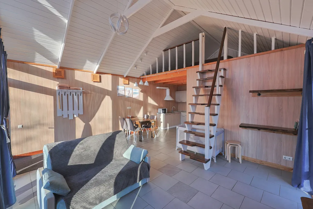 Коттедж Коттедж, современный одноэтажный дом с мансардой — Ногинск