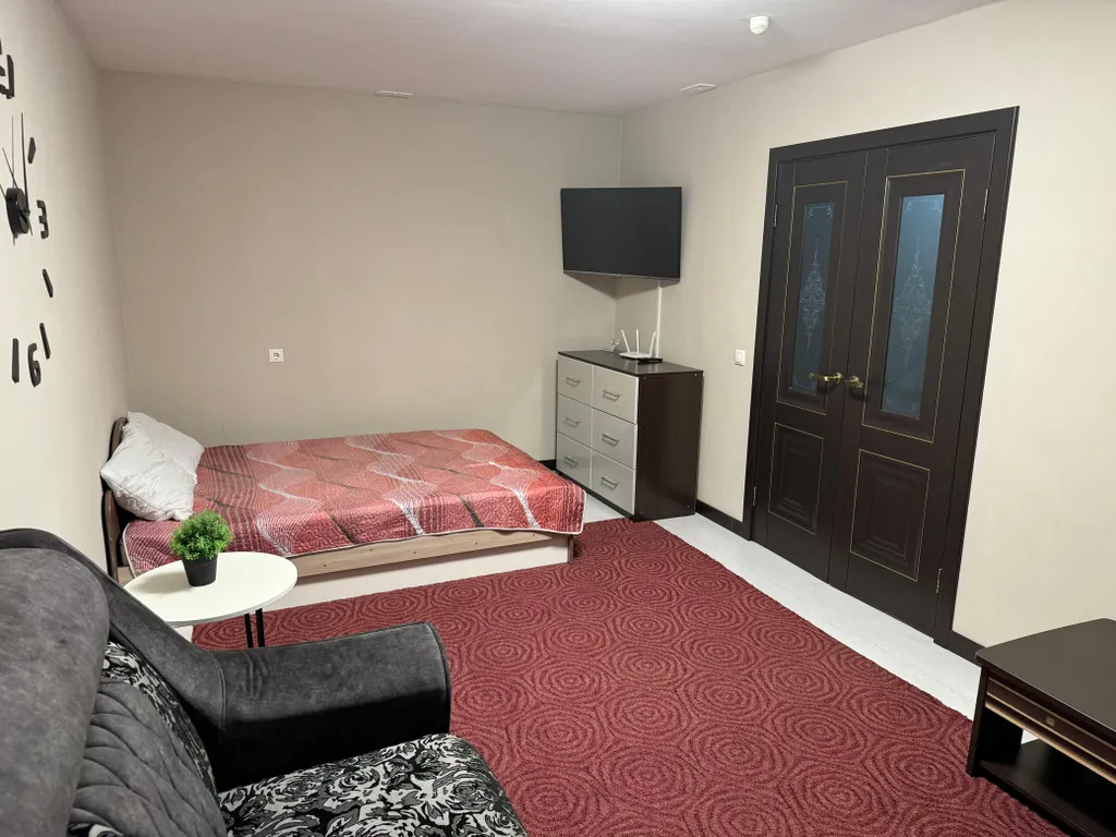 Отличная квартира с кондиционером рядом с ТЦ Планета и Кузнецкий Лед