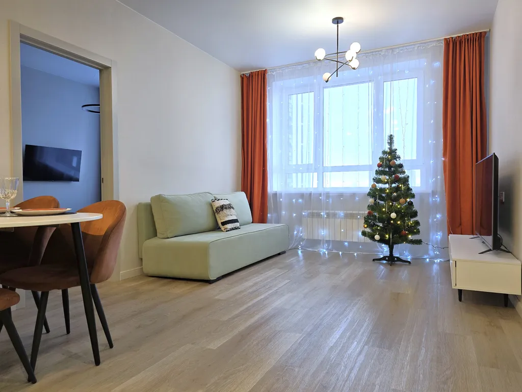 Трешка у аквапарка с панорамным видом на реку