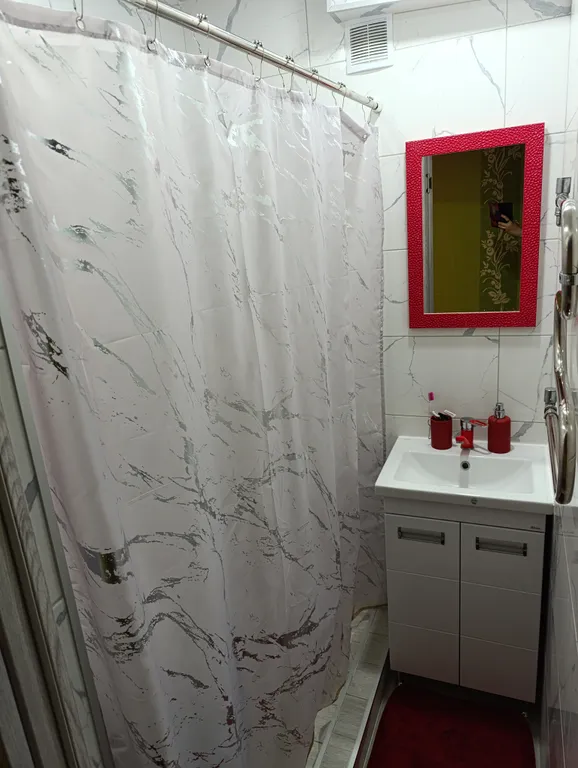 Квартира 2-комнатная квартира в удобном месте для жизни и отдыха — Евпатория