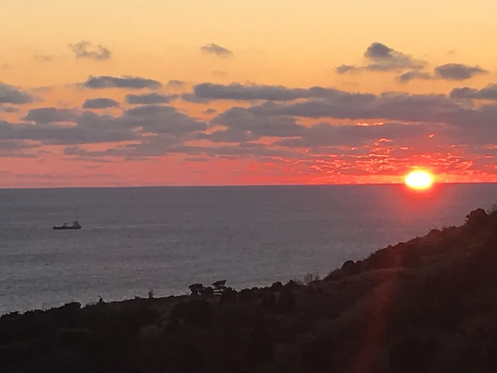 Апартаменты с видом на море, горы в новом доме над Форосским парком