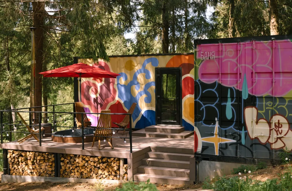 Дом из металлических морских контейнеров