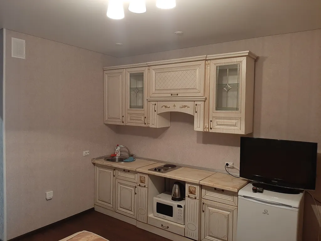 Квартира-студия с новым ремонтом, в самом удобном месте города