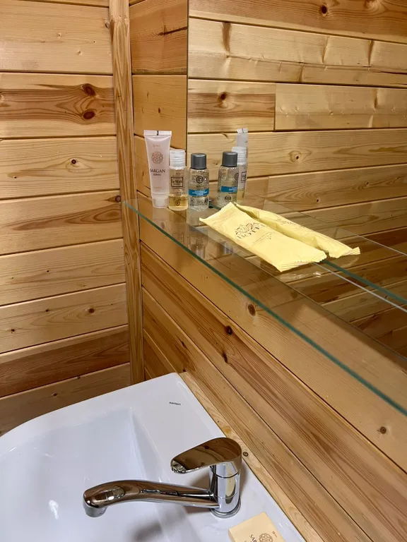 8-комнатный Дом