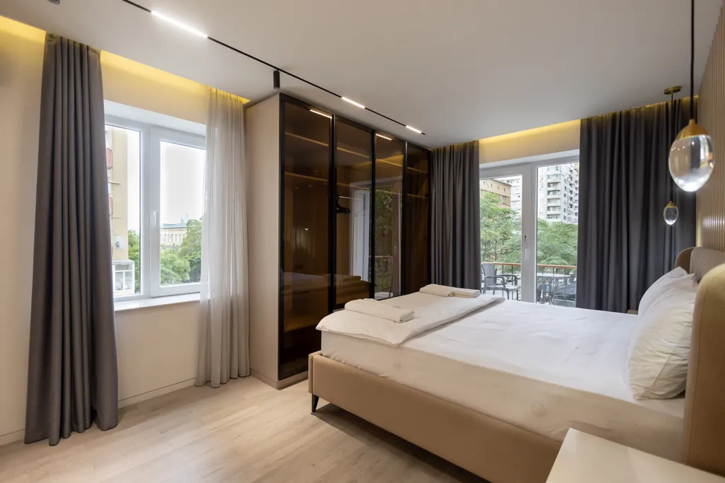 Современная дизайнерская квартира рядом с метро