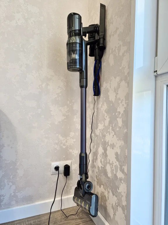 Потрясающая квартира с двумя балконами и видом на реку, лес и горы