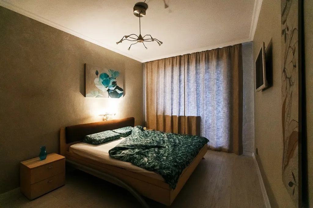 Туристическая квартира рядом с центром, просторная планировка — аренда посуточно в Нижний Новгород