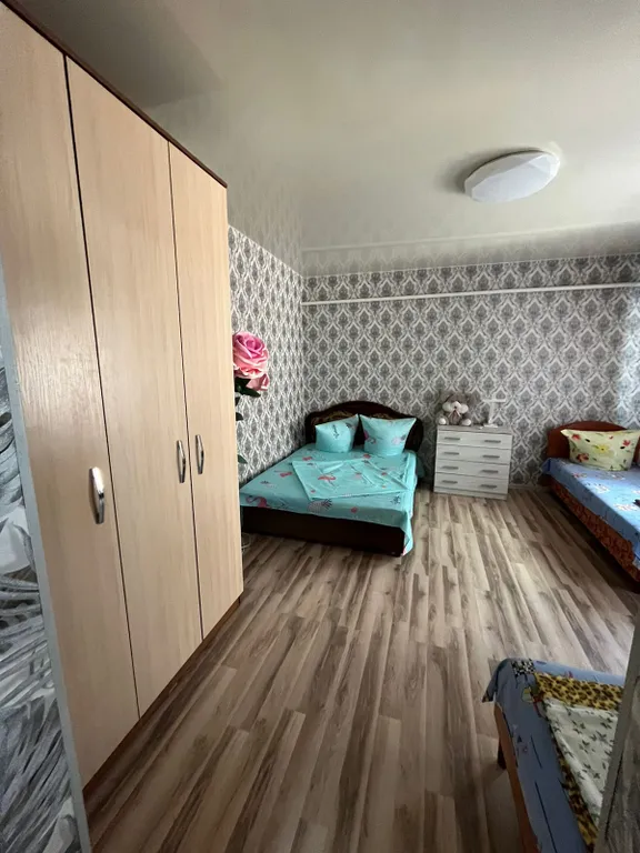 Трёхкомнатный дом в центре Судака)