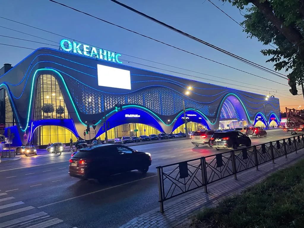 Стильная квартира напротив аквапарка Океанис и парка Швейцария