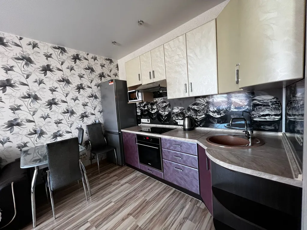 Квартира 2-комнатная Квартира — Свердловский