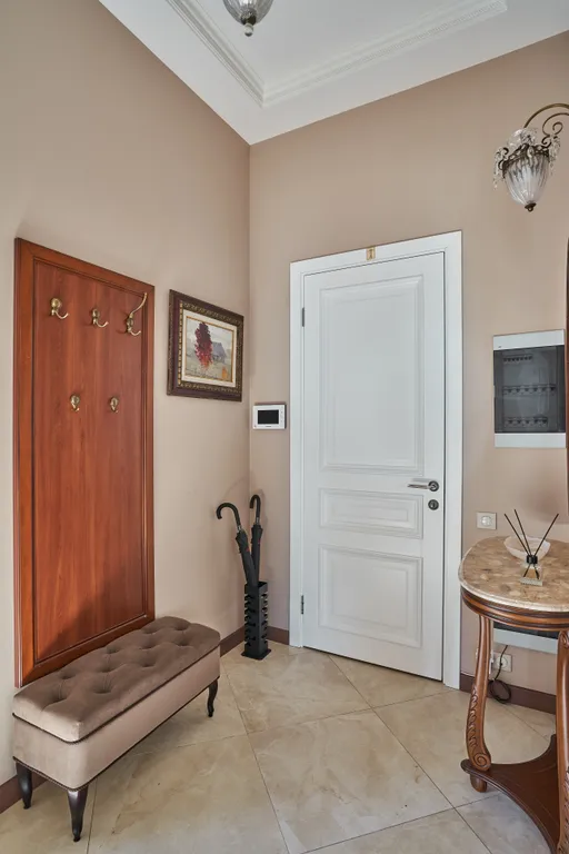 Квартира 3-комнатная квартира в знаменитом доме на Патриарших прудах в центре — Москва