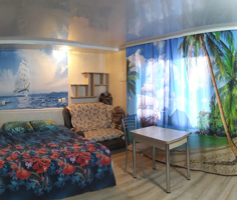 Дом у моря и парка фрунзе