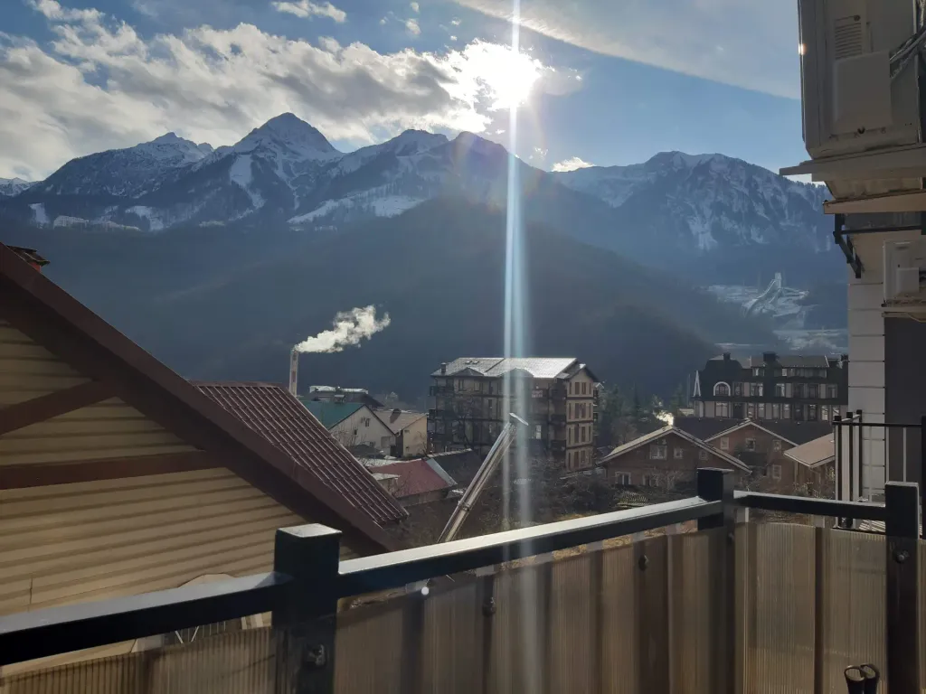 Студия с видом на горы