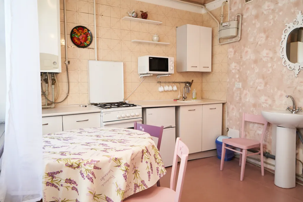 Уютный домик с двориком рядом с морем