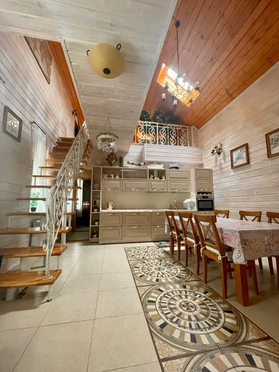 4-комнатный Дом