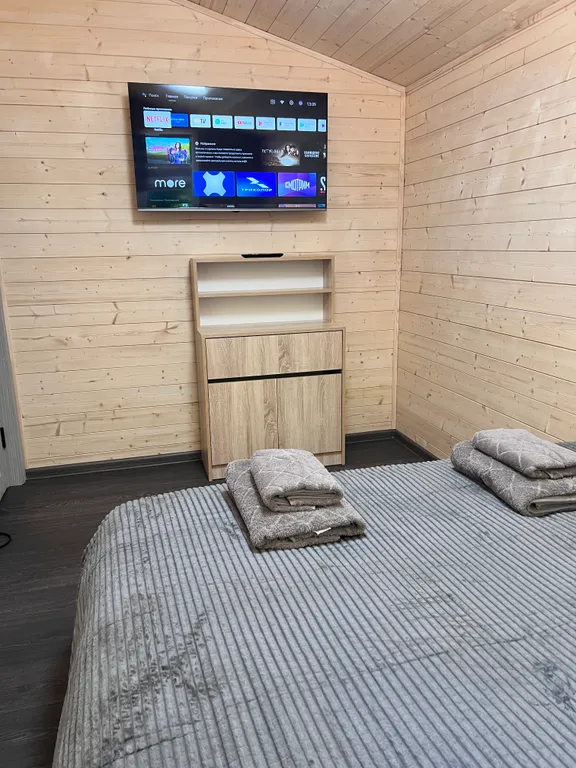 Дом в горах у реки с подогреваемым бассейном, баней и чаном