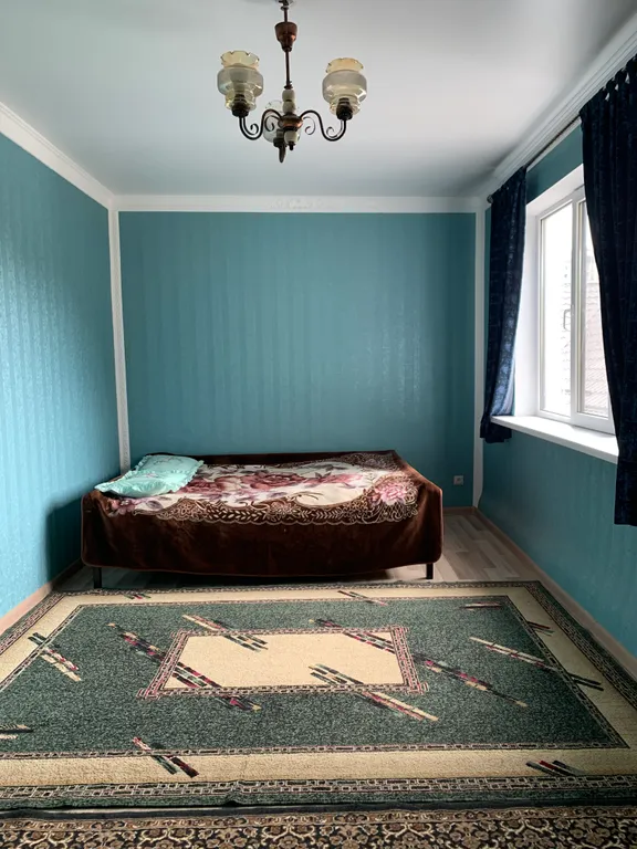 Комната в частном доме с верандой, вход отдельный, свой выход в сад.