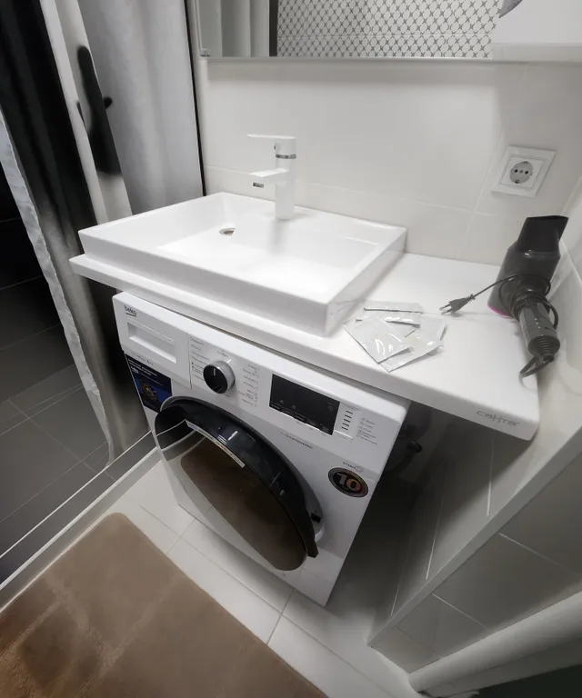 Большой дом с видом на гору