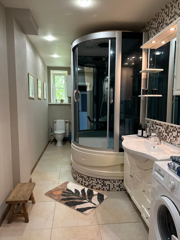 Двухкомнатная квартира над кофейней в центре Валдая