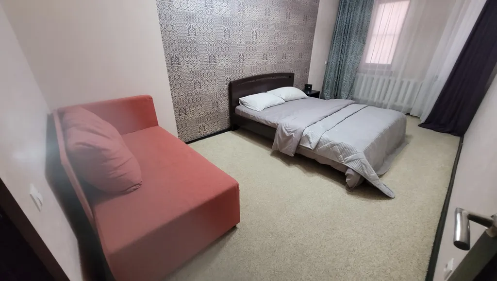 Уютная квартира с отдельным входом в центре города