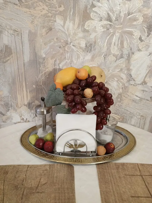 Чистая уютная с высокими потолками квартира