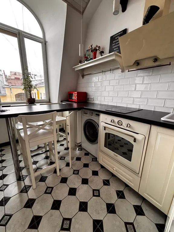 Стильная loft квартира Athena в центре Петербурга