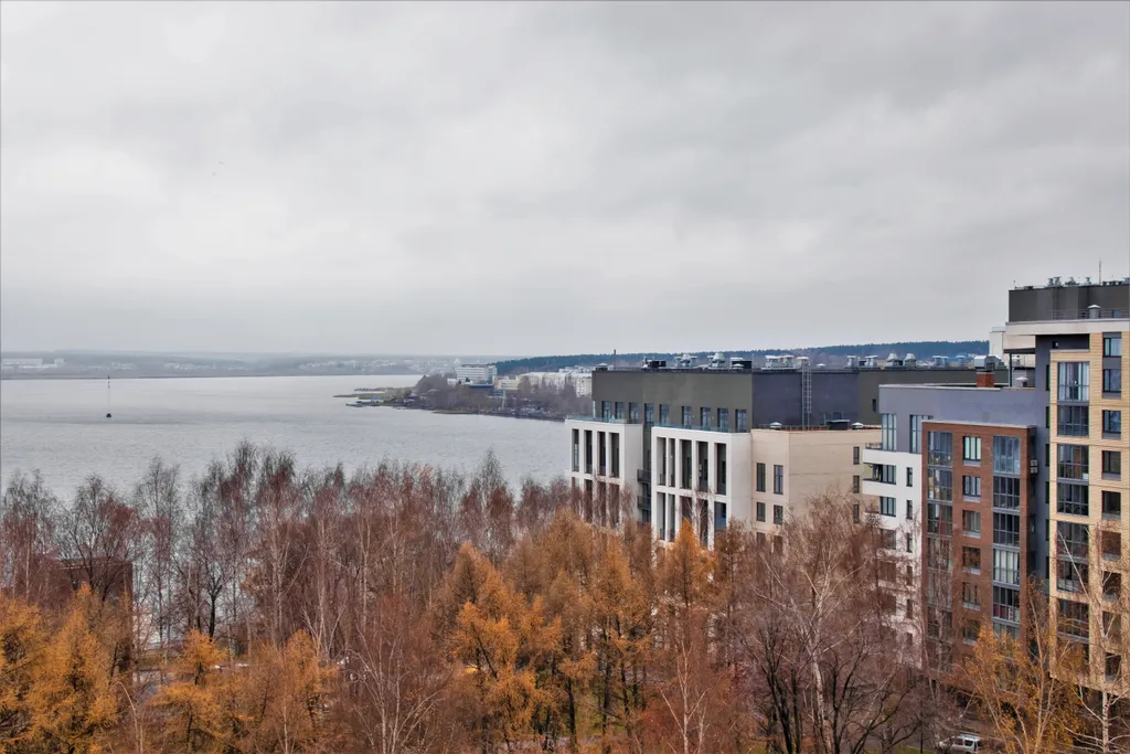 Бизнес-студия с видом на набережную