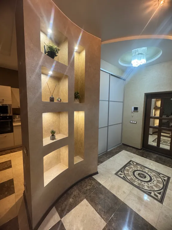 Элитная квартира с джакузи и прекрасным видом на город в самом центре