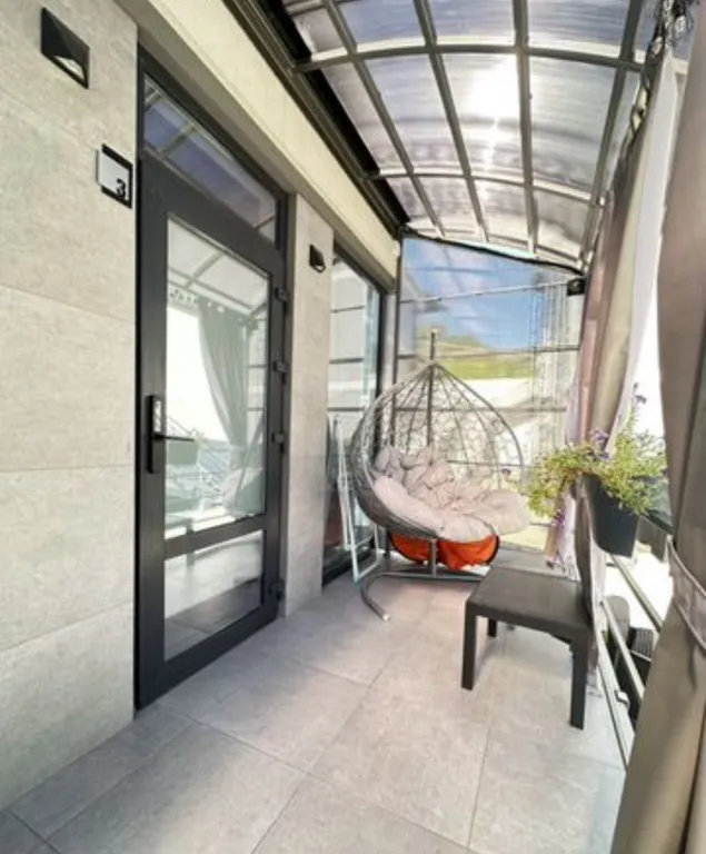 Апартаменты с террасой рядом с аэропортом