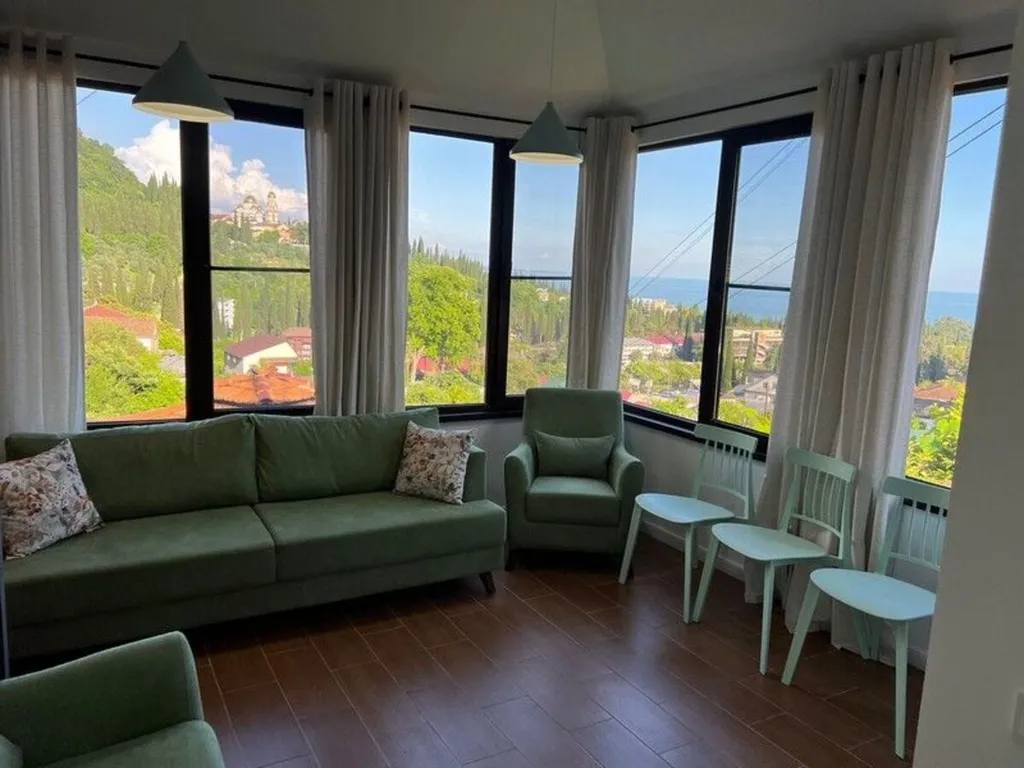 Уютный видовой коттедж — аренда посуточно в Новый Афон