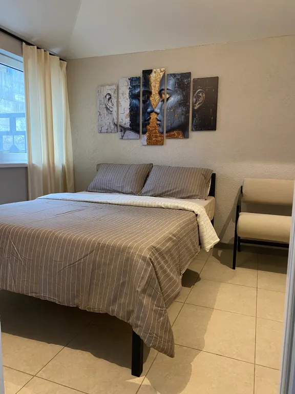 Дом с бассейном, баней и видом на море