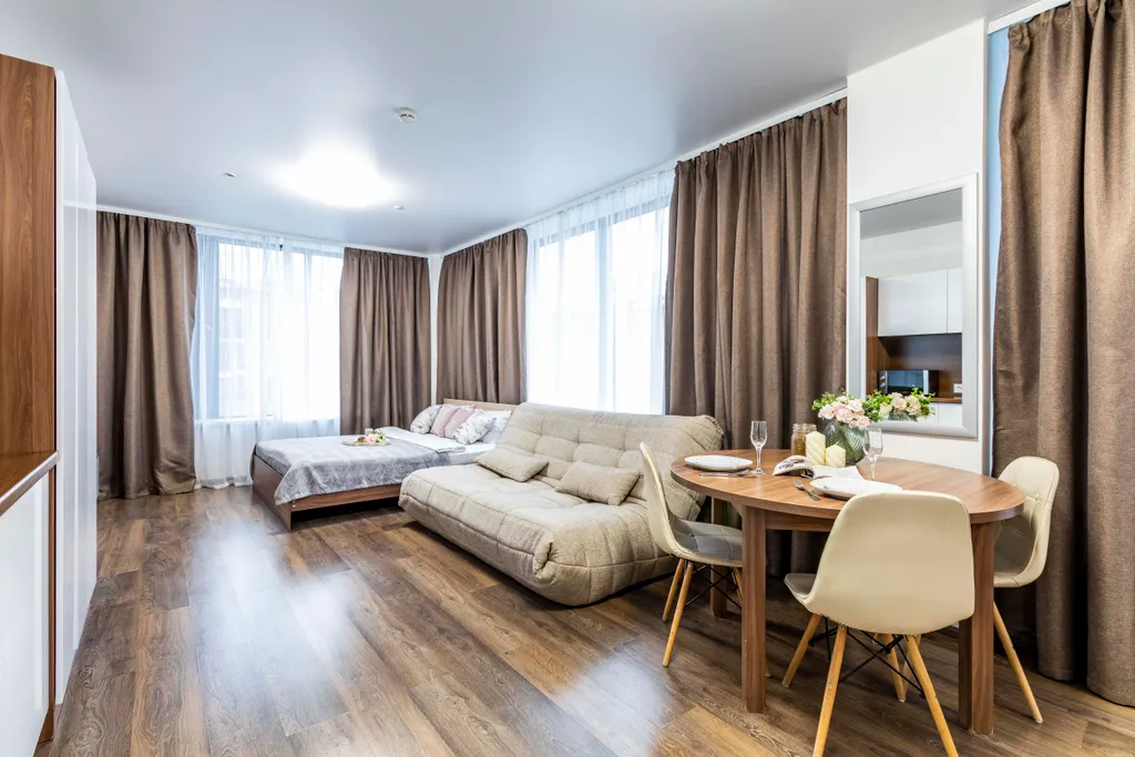 Угловой просторный апартамент