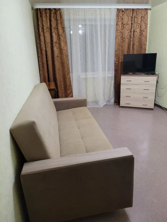 Теплая светлая квартира