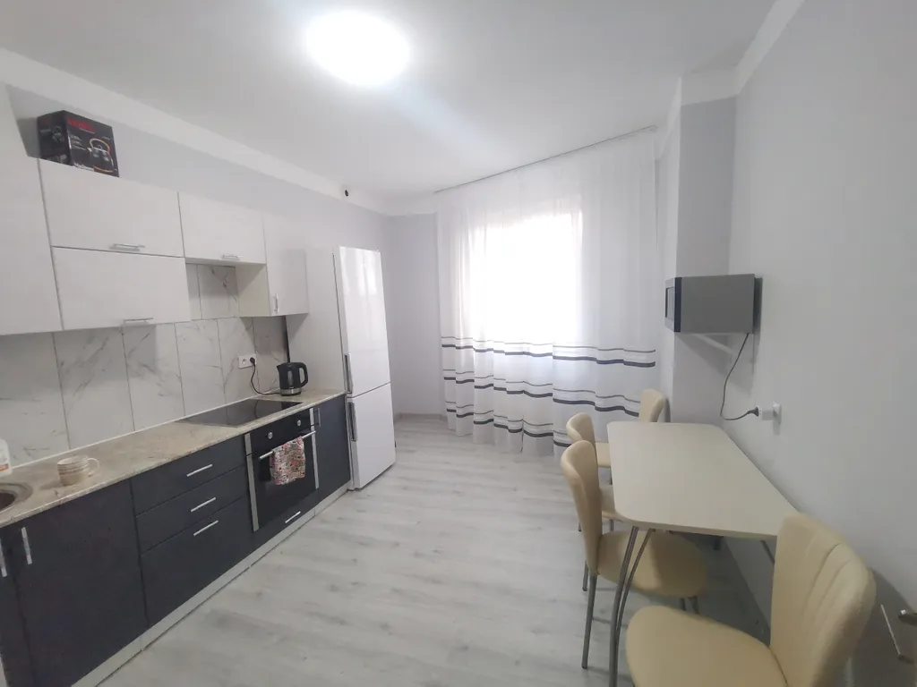 Большая 3-комнатная квартира