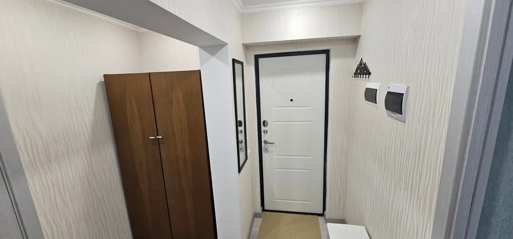 Двухкомнатная квартира в тихом дворе с новым ремонтом и техникой