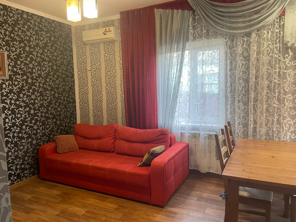 Дом в тихом районе города