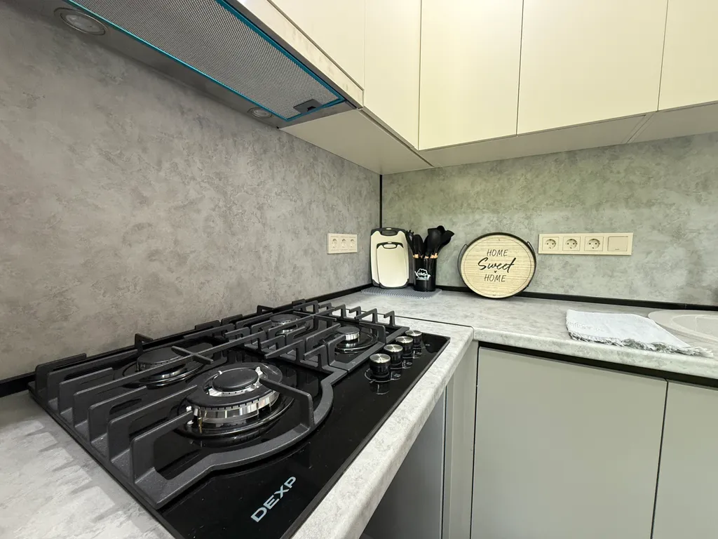 Новая евротрешка толтый мыс 5-7 мин до моря