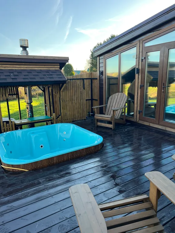 Уютный дом с видом на реку