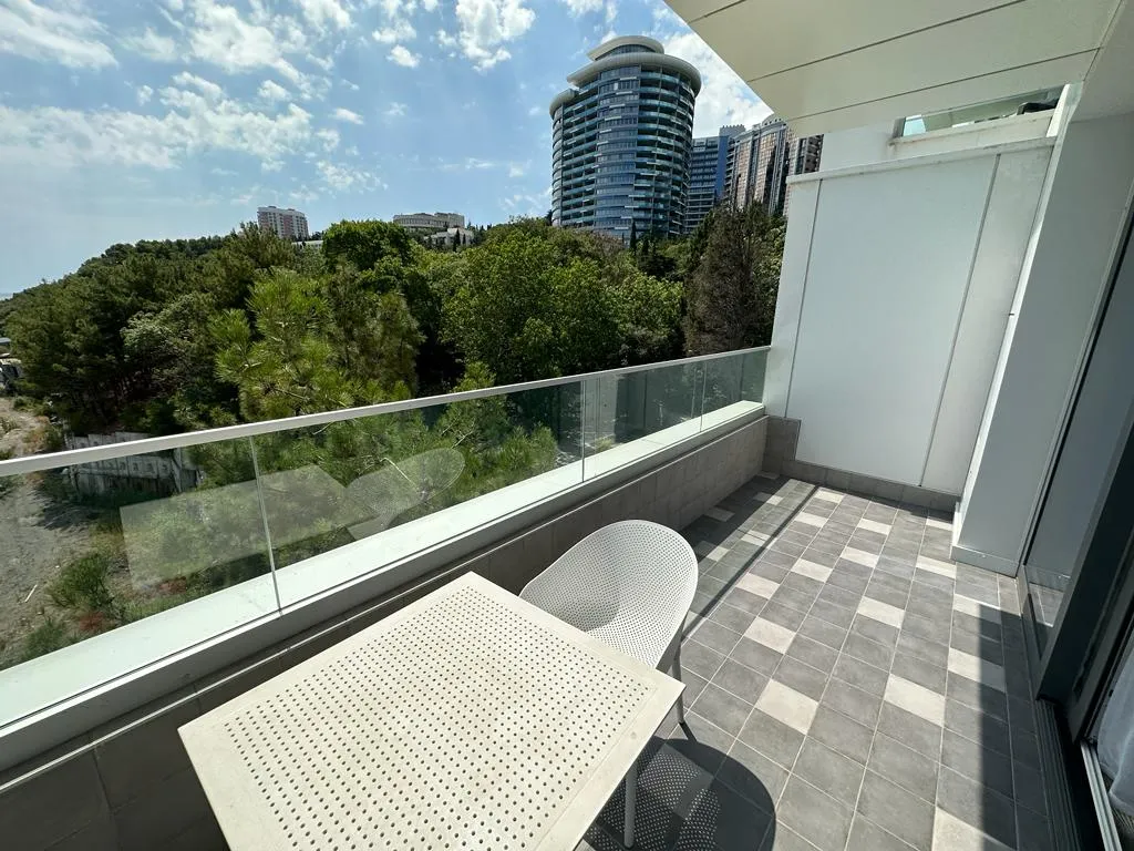 Просторная студия на берегу моря