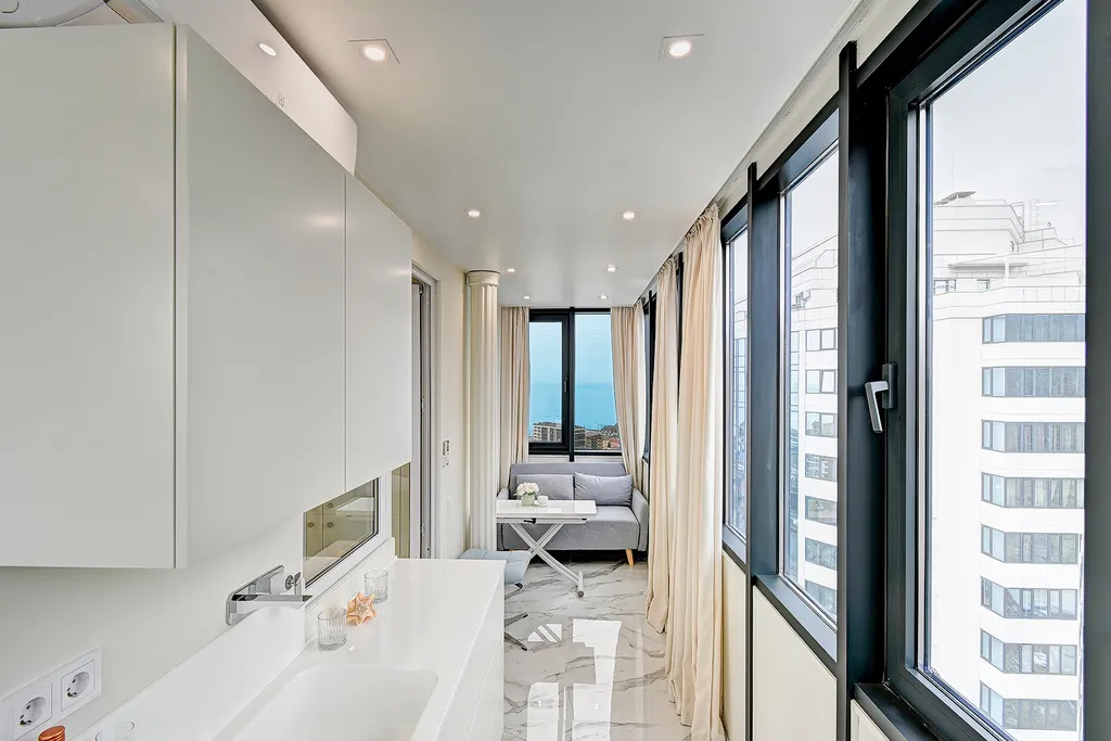 Квартира Квартира Двухкомнатная с 2 санузлами, проектором на балконе, бассейном на территории — Адлер